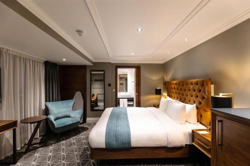 Suite Familiar del hotel 100 Queen's Gate London, Curio Collection By Hilton. Foto 9