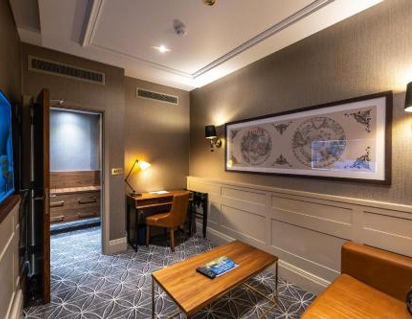 Estudio Townhouse con una Cama Queen del hotel 100 Queen's Gate London, Curio Collection By Hilton. Foto 2