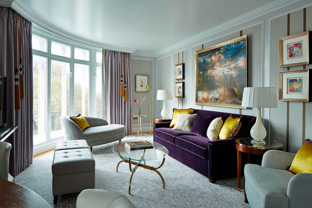 Suite Premier, 1 cama de matrimonio grande con sofá cama del hotel London Marriott Park Lane