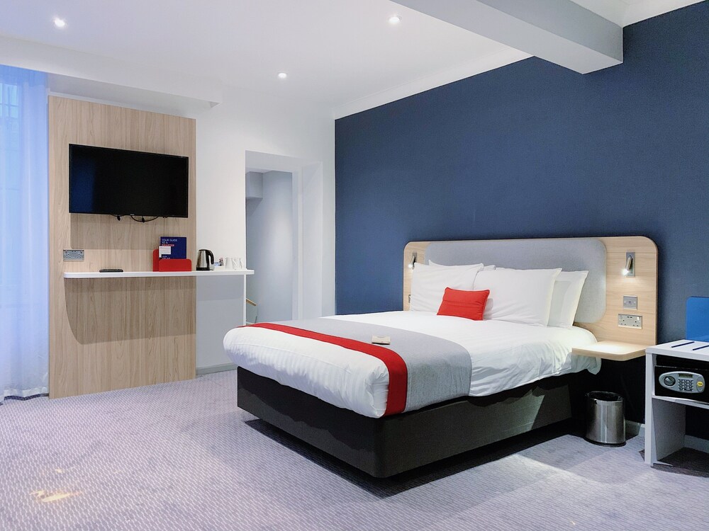 Habitación estándar, 1 cama doble con sofá cama del hotel Holiday Inn Express London-victoria. Foto 1
