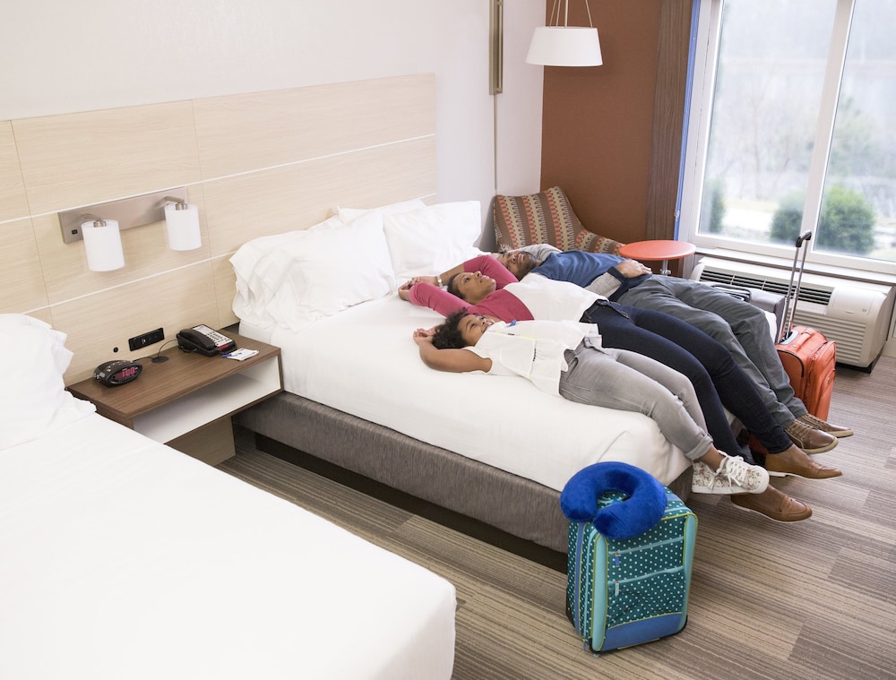 Habitación estándar, 1 cama doble con sofá cama del hotel Holiday Inn Express London-victoria. Foto 1