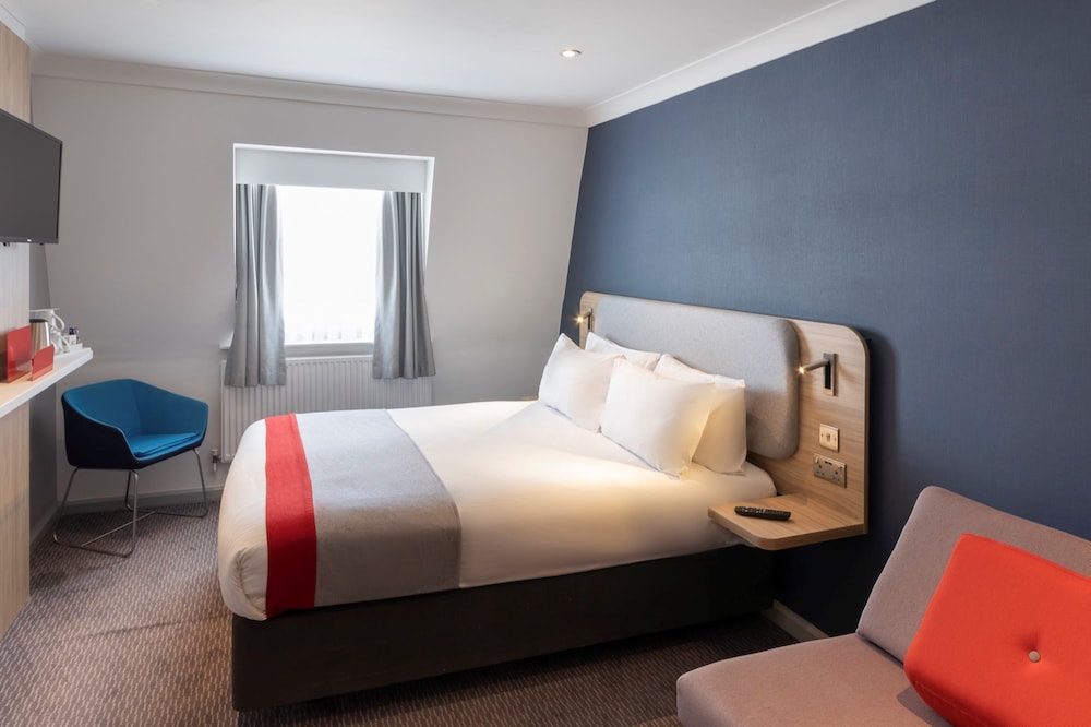 Habitación estándar, 1 cama doble con sofá cama del hotel Holiday Inn Express London-victoria. Foto 15