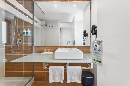 Habitación Doble con vistas al mar - 1 o 2 camas del hotel THB Lanzarote Beach. Foto 5