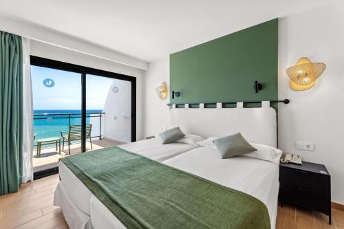 Habitación Doble con vistas al mar - 1 o 2 camas del hotel THB Lanzarote Beach. Foto 1