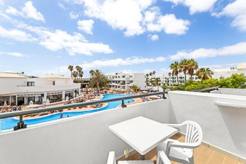 Habitación Cuádruple Estándar del hotel THB Lanzarote Beach. Foto 3