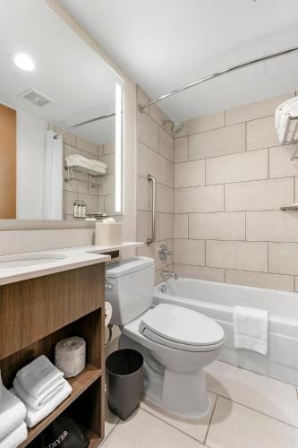 Habitación Doble Estándar - 2 camas dobles - Adaptada para personas con problemas de comunicación del hotel Holiday Inn Nyc - Manhattan 6th Ave- Chelsea. Foto 3