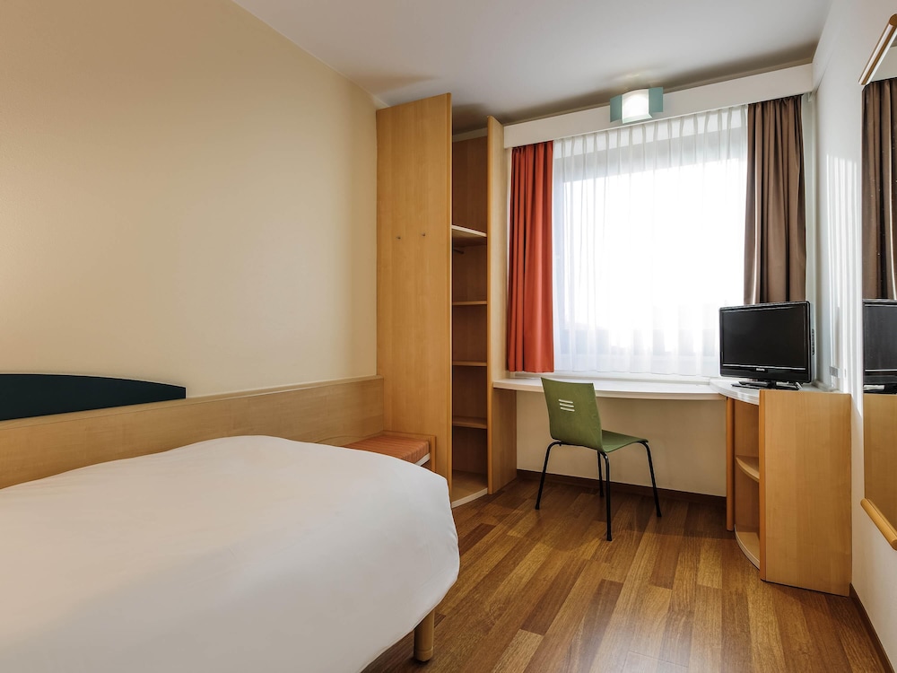 Habitación Estándar con 1 cama individual del hotel Ibis Berlin Messe