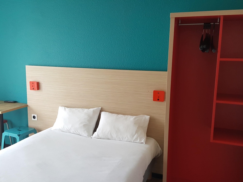 Habitación, 1 cama doble, baño privado (Cabrio) del hotel f1 Cergy
