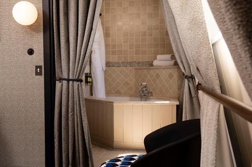 Suite Junior Coco del hotel Elysees Regencia. Foto 2