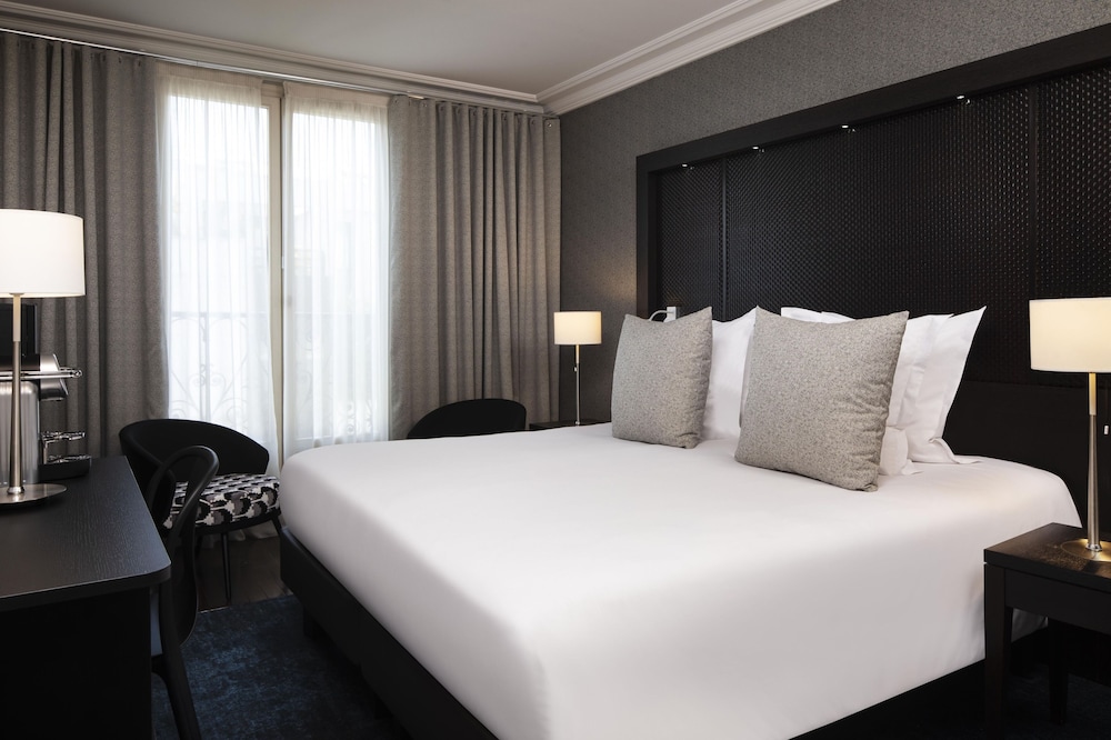 Habitación superior con 1 cama doble o 2 individuales del hotel Elysees Regencia