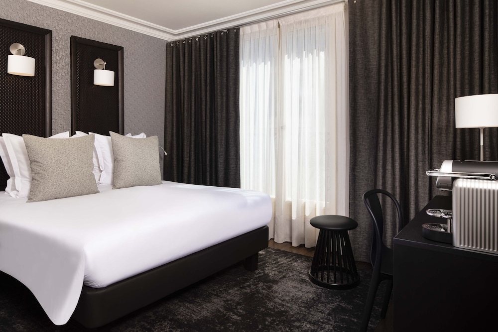 Habitación Familiar del hotel Elysees Regencia