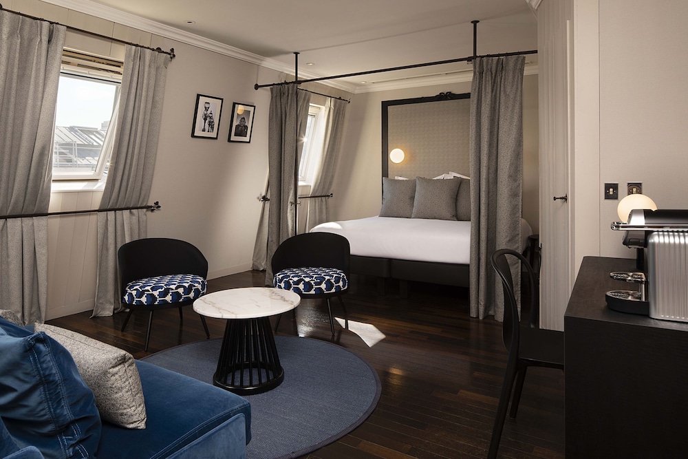 Junior suite Lujo Vista ciudad del hotel Elysees Regencia