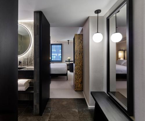 Habitación NoMad - 1 cama extragrande del hotel AKA NoMad. Foto 3