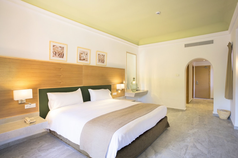 Suite estándar, balcón del hotel Riu Tikida Palmeraie - All Inclusive. Foto 1