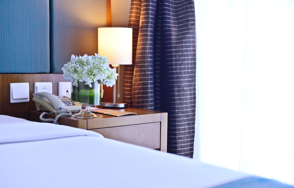 Habitación estándar con 2 camas individuales del hotel Novotel Nha Trang. Foto 14