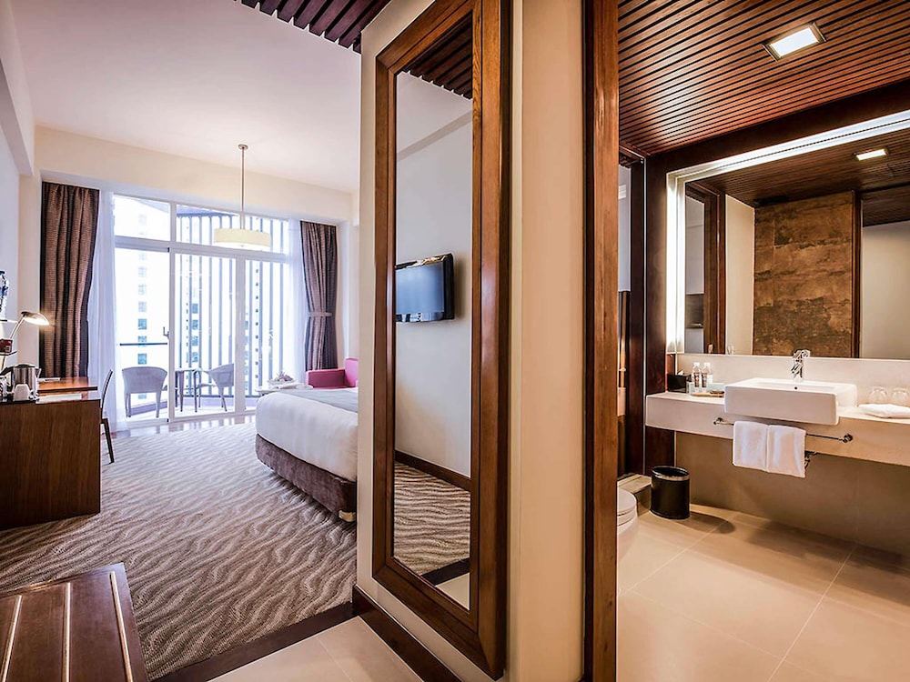 Habitación Superior con 1 cama king - size del hotel Novotel Nha Trang. Foto 4