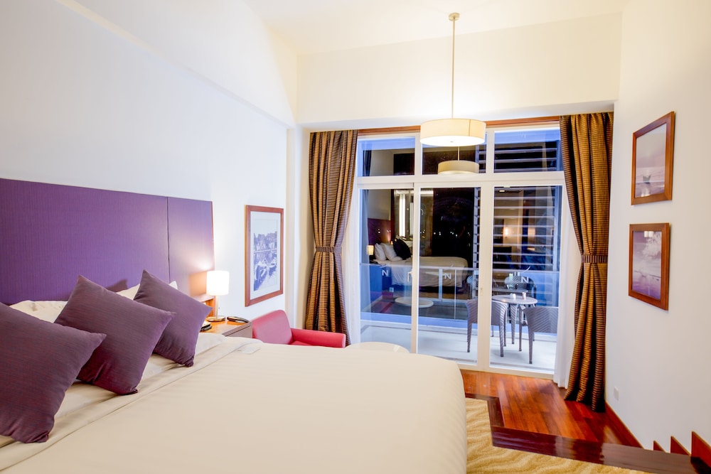 Ejecutiva con 1 cama king - size y vistas al mar del hotel Novotel Nha Trang. Foto 17