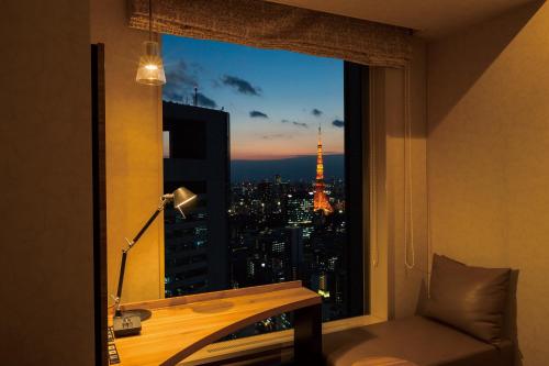 Habitación Doble Económica con vistas a la torre de Tokio del hotel The Royal Park Iconic Tokyo Shiodome