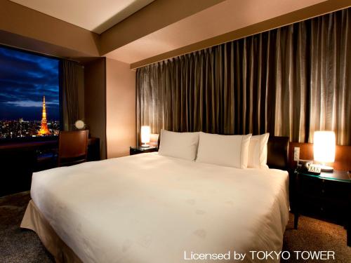 Suite Junior con acceso al salón - Cama extragrande - Planta premium del hotel The Royal Park Iconic Tokyo Shiodome. Foto 9
