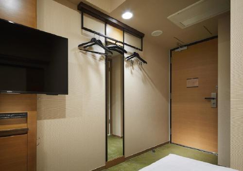 Habitación Doble Estándar - 2 camas del hotel Niwa Tokyo. Foto 4