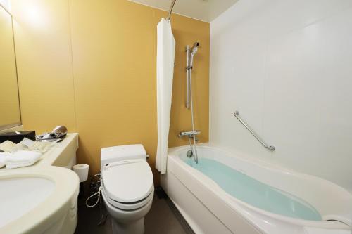 Habitación Doble Estándar - 2 camas del hotel Niwa Tokyo. Foto 6