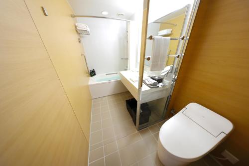 Oferta especial - Habitación Triple Confort - No fumadores del hotel Niwa Tokyo. Foto 6