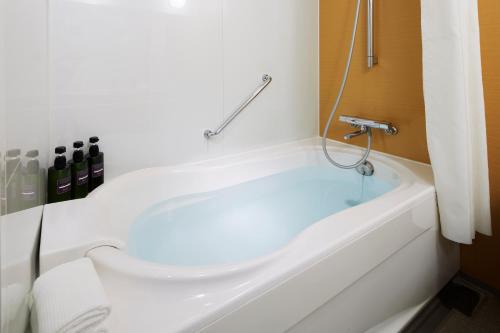 Habitación Doble Estándar sin escritorio del hotel Niwa Tokyo. Foto 4