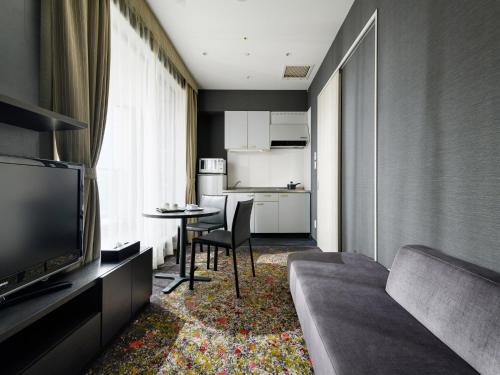 Suite Estándar - No fumadores del hotel Sotetsu Grand Fresa Tokyo-Bay Ariake. Foto 3