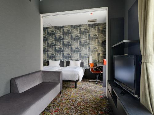 Suite Estándar - No fumadores del hotel Sotetsu Grand Fresa Tokyo-Bay Ariake. Foto 4