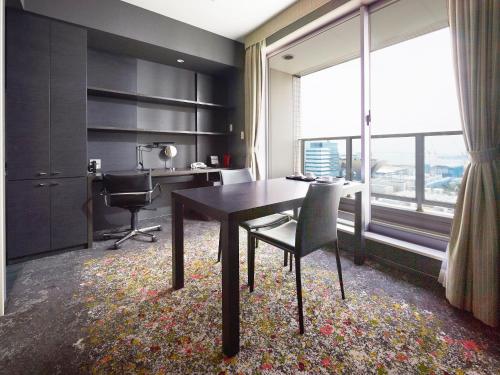 Suite Executive - No fumadores del hotel Sotetsu Grand Fresa Tokyo-Bay Ariake. Foto 2