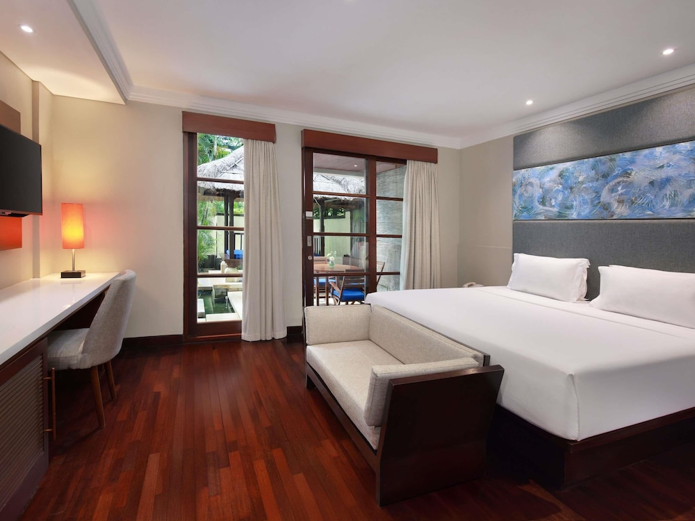 Suite Apartamento de 3 Dormitorios con Piscina Privada y Pérgola del hotel Novotel Bali Nusa Dua Hotel & Residence