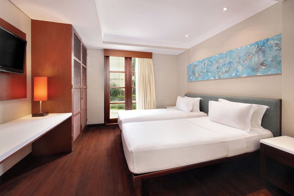 Suite Apartamento de 3 Dormitorios con Piscina Privada y Pérgola del hotel Novotel Bali Nusa Dua Hotel & Residence. Foto 2