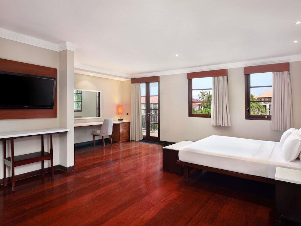 Suite Apartamento de 4 Dormitorios con Amplia Cocina, Comedor y Balcón, Ideal para Familias del hotel Novotel Bali Nusa Dua Hotel & Residence