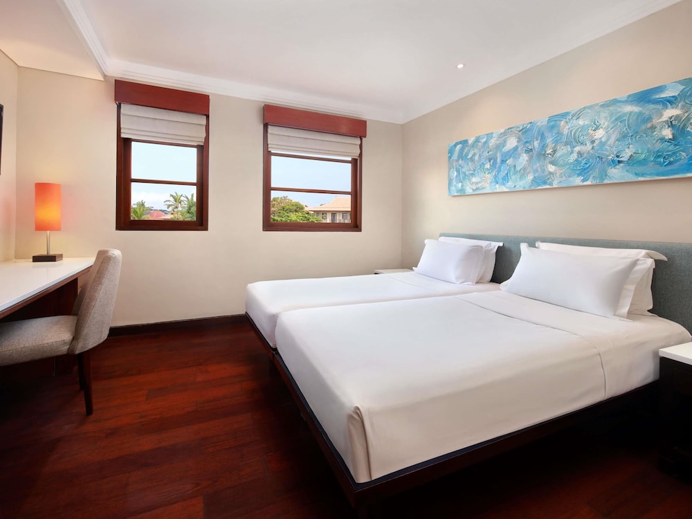 Suite Apartamento de 4 Dormitorios con Amplia Cocina, Comedor y Balcón, Ideal para Familias del hotel Novotel Bali Nusa Dua Hotel & Residence. Foto 8
