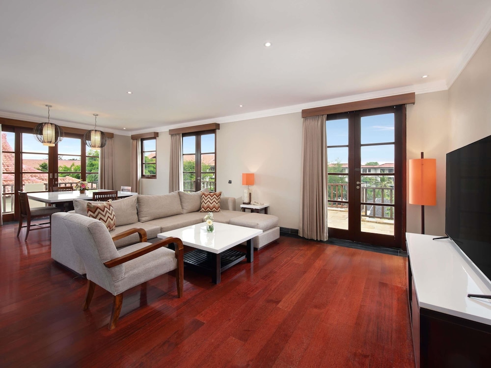 Suite Apartamento de 4 Dormitorios con Amplia Cocina, Comedor y Balcón, Ideal para Familias del hotel Novotel Bali Nusa Dua Hotel & Residence. Foto 12