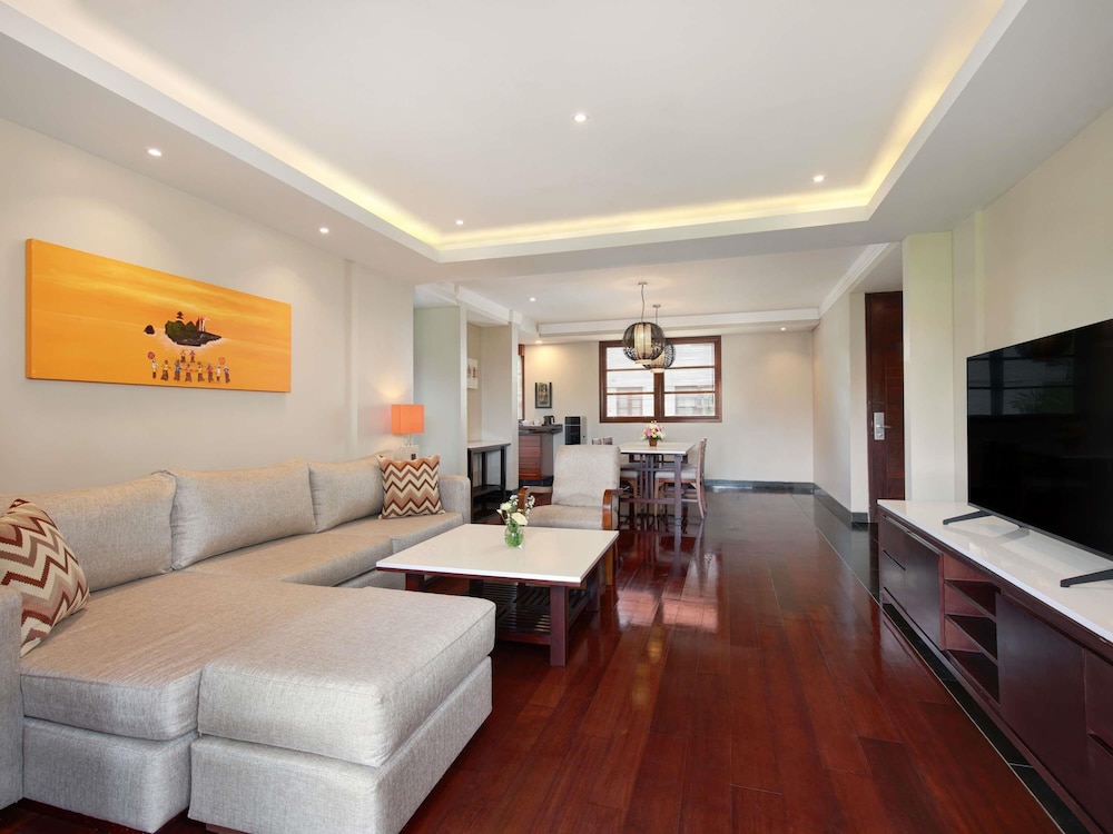 Suite Apartamento de 1 Dormitorio con Cama King y Balcón del hotel Novotel Bali Nusa Dua Hotel & Residence. Foto 2