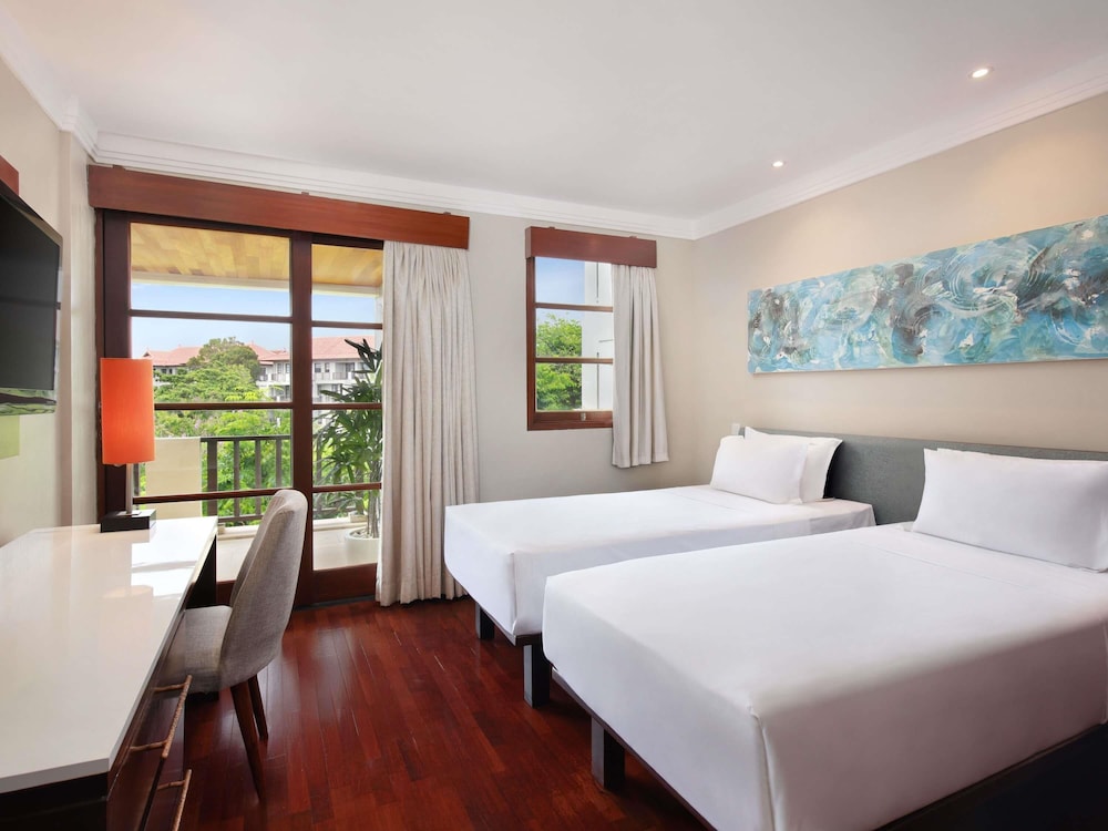 Suite Apartamento de 1 Dormitorio con Dos Camas Individuales y Balcón del hotel Novotel Bali Nusa Dua Hotel & Residence