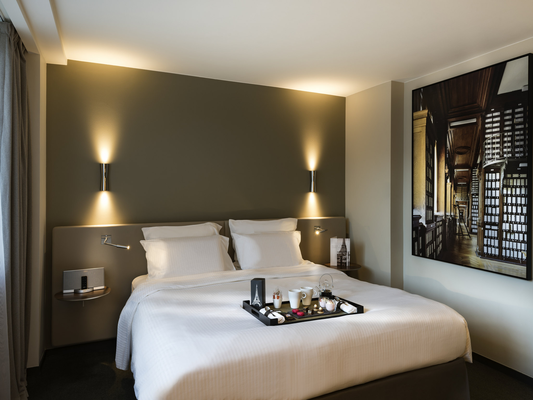 Habitación Clásica con cama extragrande - Lado del jardín del hotel Pullman Paris Tour Eiffel