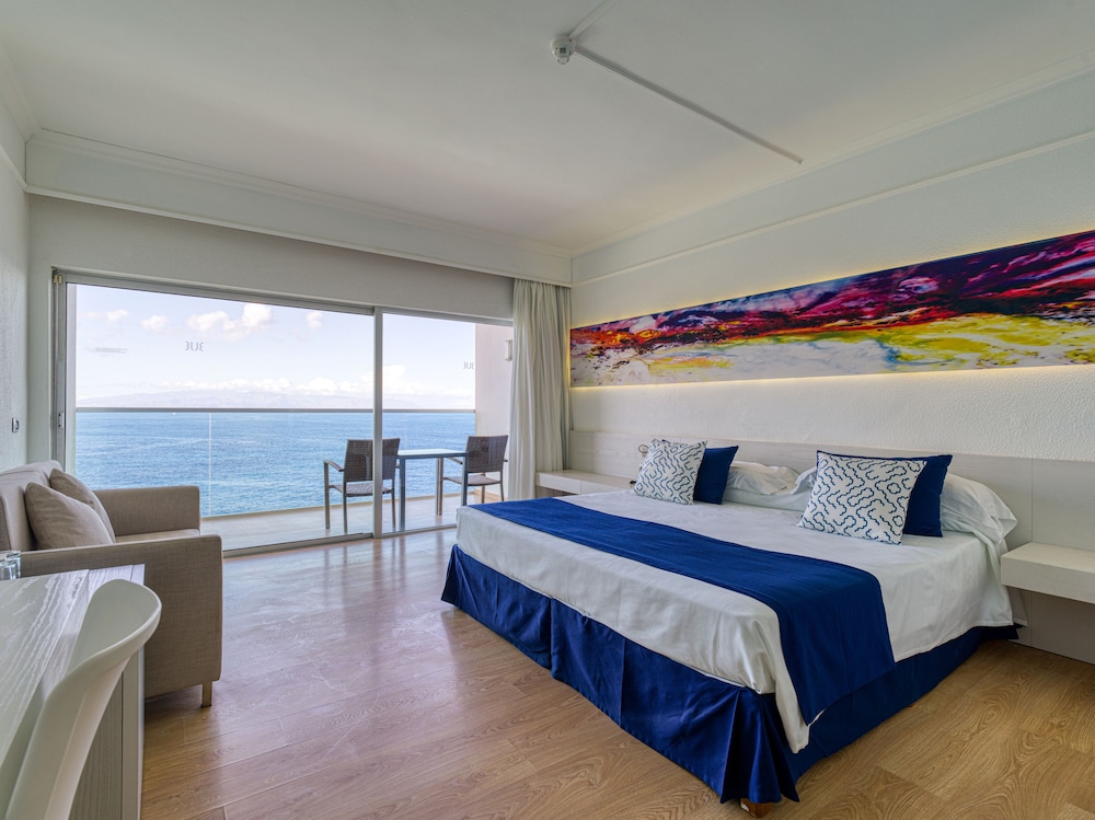 Habitación doble, balcón, vistas al mar del hotel Stil Los Gigantes - Adults Only. Foto 2