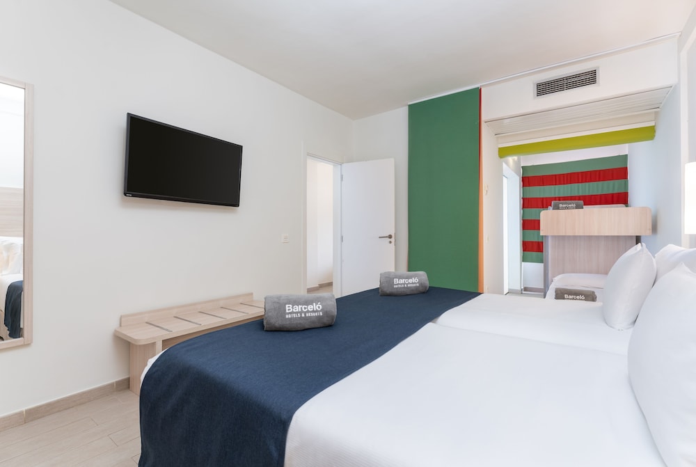 Suite familiar del hotel Barcelo Lanzarote Active Resort. Foto 1