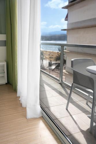Double or Twin Room with Balcony del hotel Aloe Canteras. Foto 13