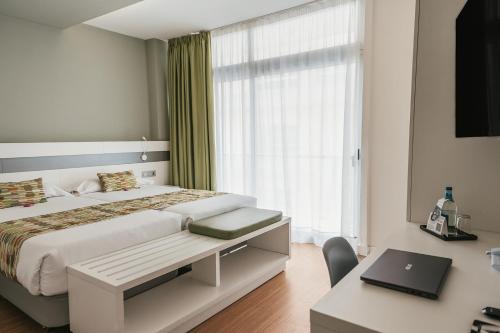 Double or Twin Room with Balcony del hotel Aloe Canteras. Foto 16