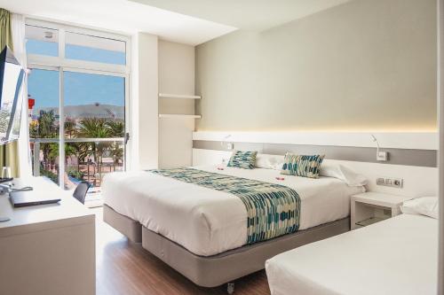 Triple Room with Balcony del hotel Aloe Canteras. Foto 2