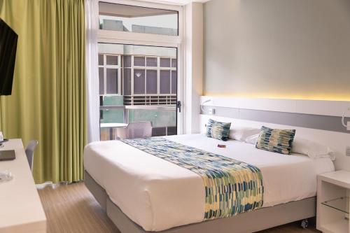 Double or Twin Room with Balcony del hotel Aloe Canteras. Foto 18