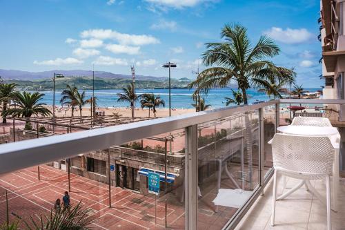 Triple Room with Balcony del hotel Aloe Canteras. Foto 14