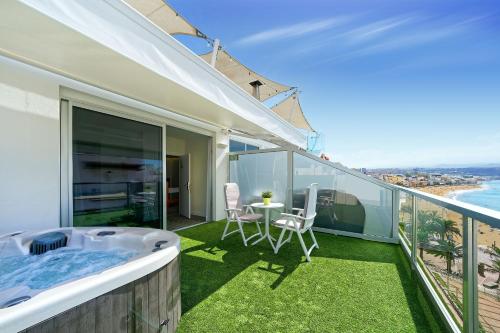 Junior Suite with Terrace and Jacuzzi del hotel Aloe Canteras. Foto 1
