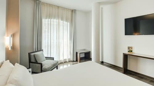 Suite Junior del hotel Sercotel Coliseo. Foto 2