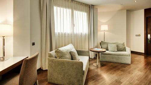 Suite Junior del hotel Sercotel Coliseo. Foto 3