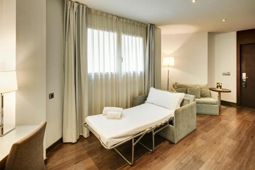 Suite Junior del hotel Sercotel Coliseo. Foto 4