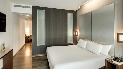 Suite Junior del hotel Sercotel Coliseo. Foto 5